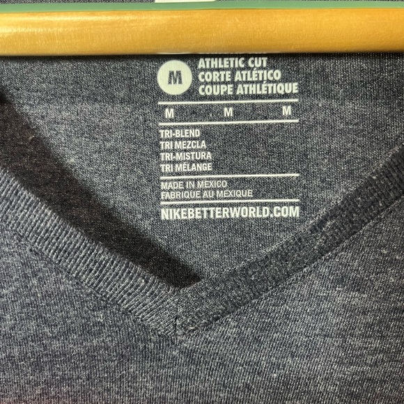 Nike V-Neck Tee-Shirt - Picture 2 of 6